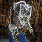 7.5-Foot Hulking Werewolf with Digital Eyes product image 6